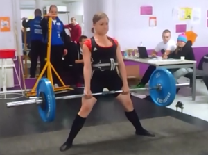 Heidi Heikkinen sivusi ennätystään 110kg:n maastavedollaan