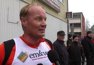 Miesten voittaja Jukka Hartonen.